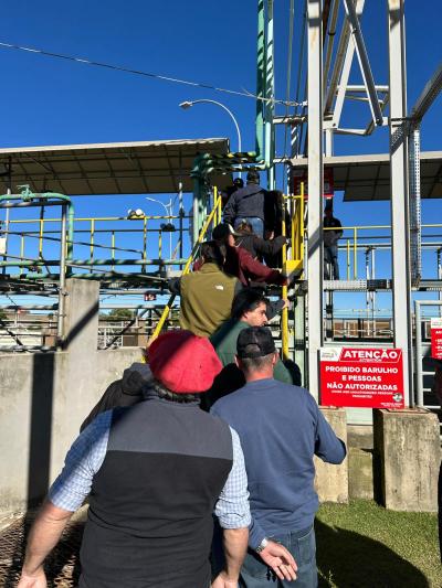 Grupo de produtores do Sindicato Rural de Laranjeiras do Sul realiza visitas técnicas em Guarapuava